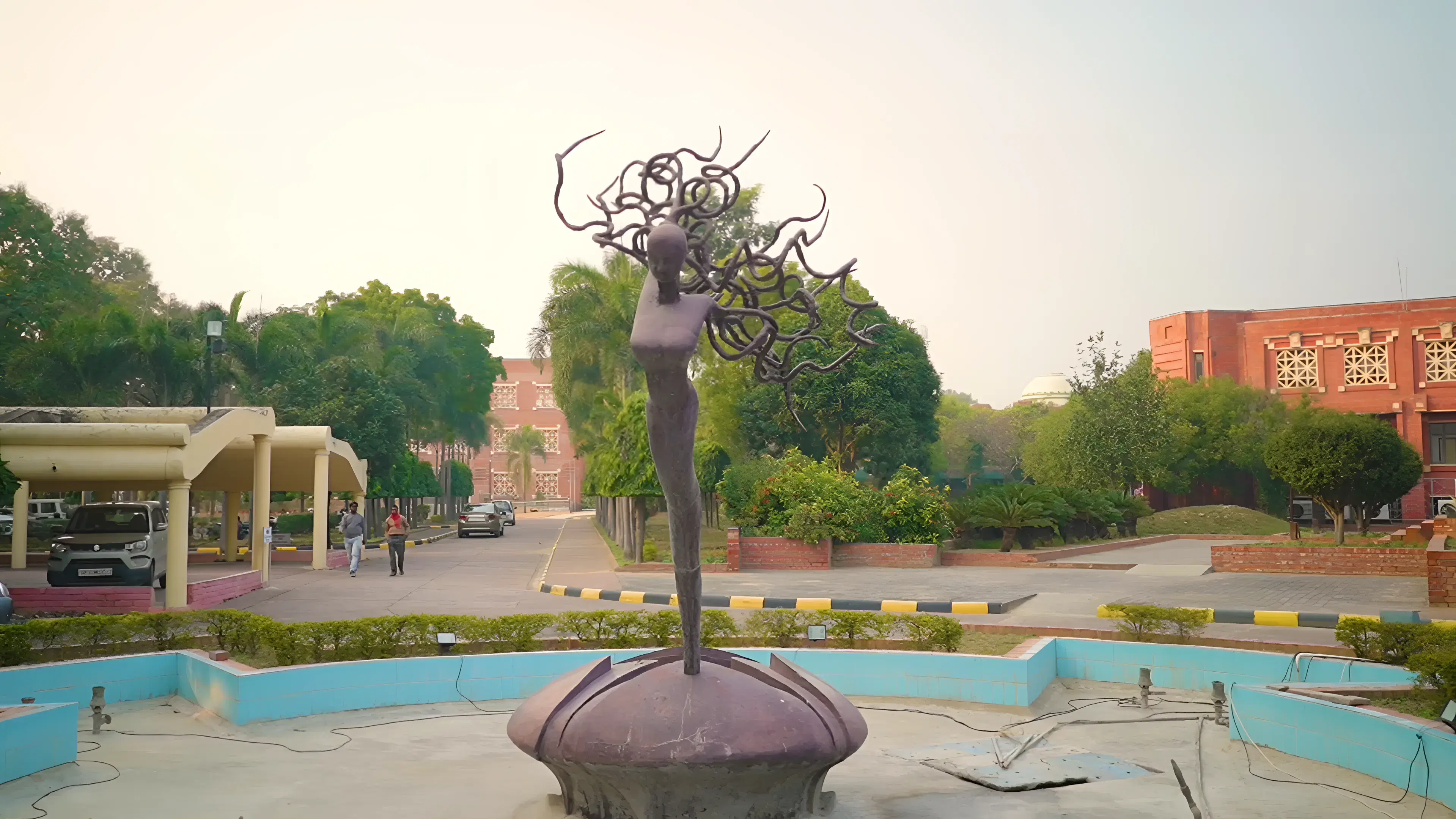 IIM Lucknow academic infrastructure photo 13